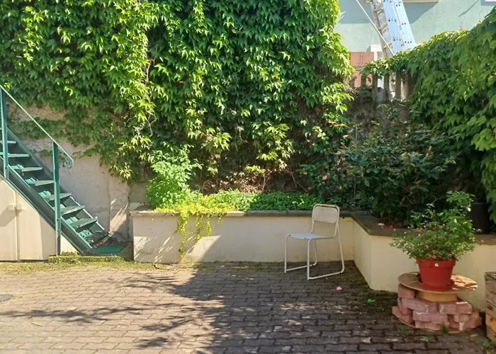 Celeste مُلووز